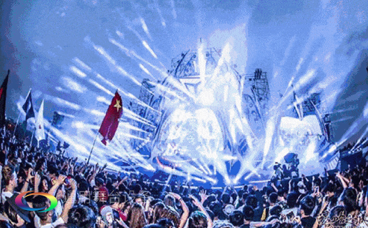 金沙灣藍(lán)騎士水上運(yùn)動中心舞臺項(xiàng)目通用舞臺提供舞臺設(shè)計(jì)、舞臺幕布、燈光、機(jī)械以及控制系統(tǒng)等施工內(nèi)容，項(xiàng)目現(xiàn)已圓滿完工。