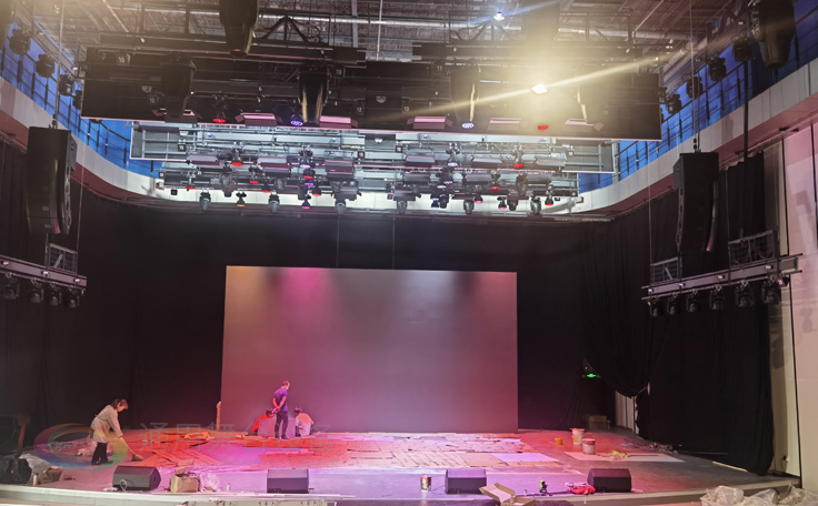 通用舞臺(tái)阻燃幕布、舞臺(tái)機(jī)械某大型文化設(shè)施舞臺(tái)施工現(xiàn)場(chǎng)